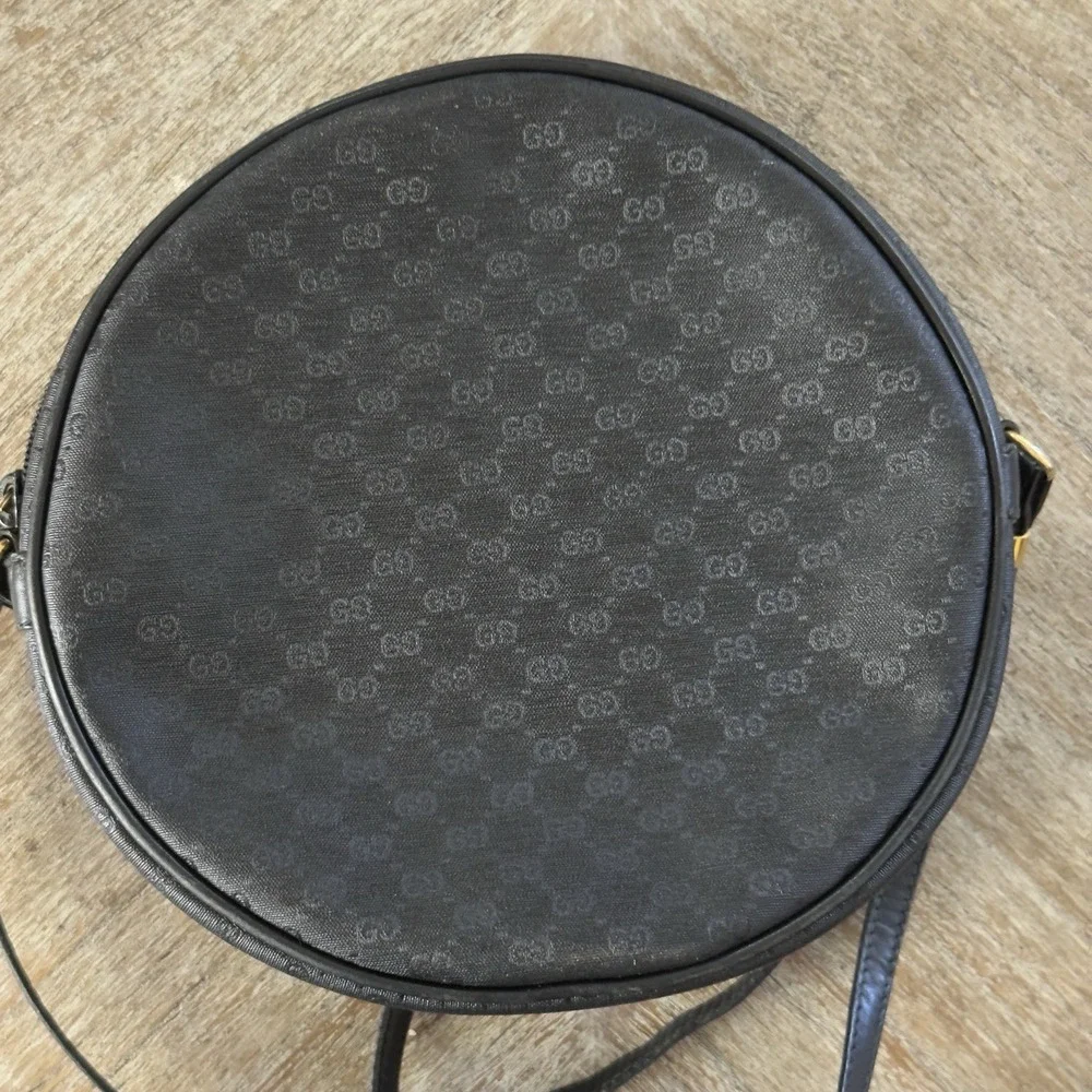 Authentic Vintage 1980s Gucci GG Mini Monogram Round Canteen Crossbody Bag Purse - Picture 4 of 12